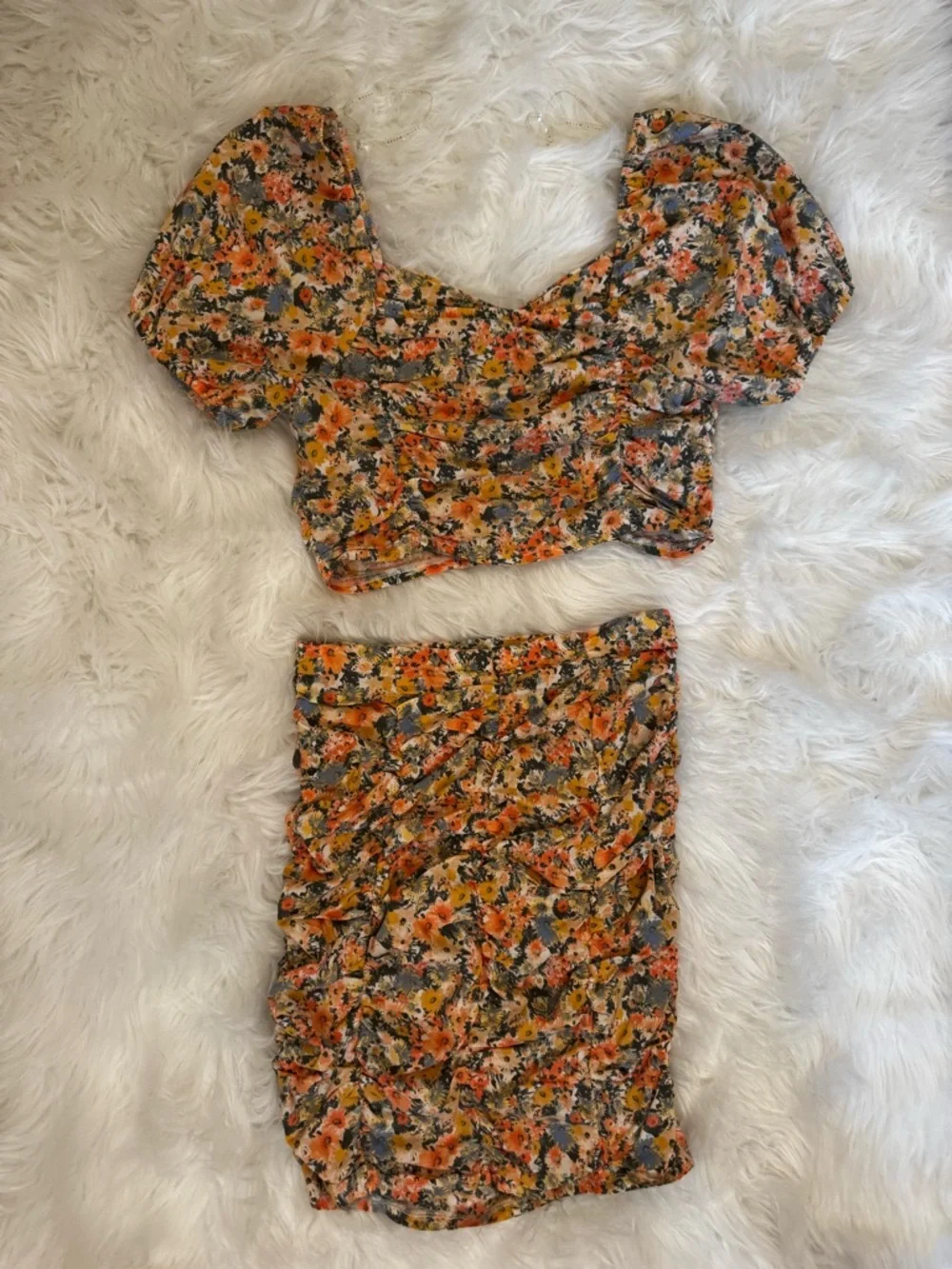 Haute Monde Floral Two Piece Set | Puff Sleeve Crop Top & Ruched Skirt | Size M